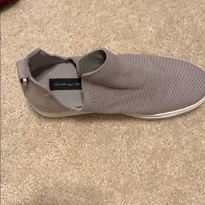 Steven by Steve Madden gray shoe